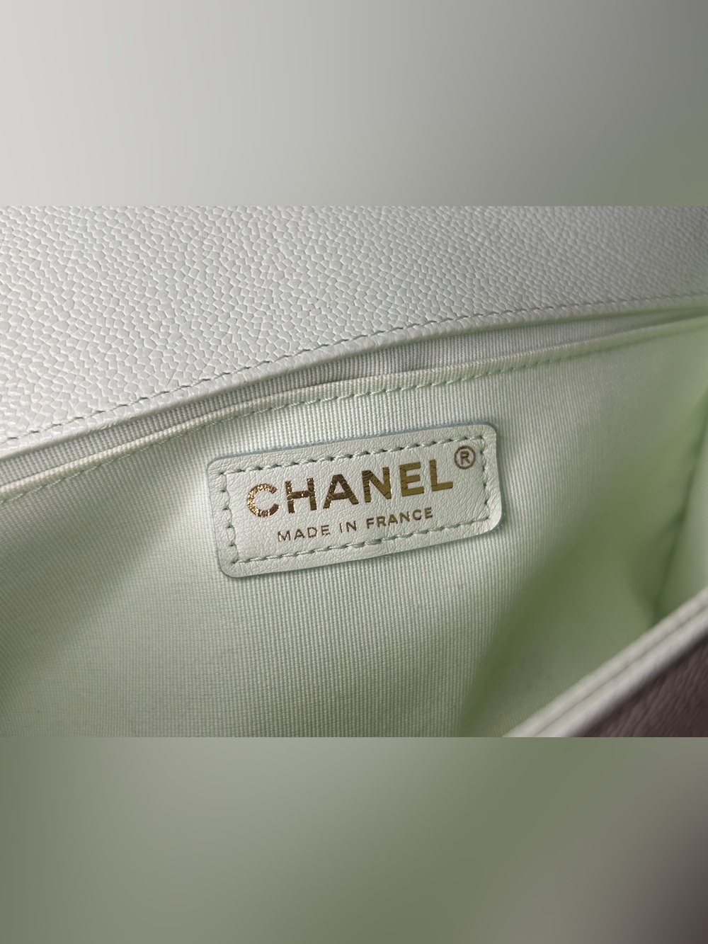 🩷TRADE🩷CHANEL Medium Boy Flap Bag Quilted Caviar Leather Light Green - Picture 15 of 16